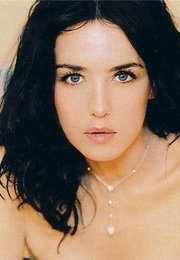 Изабель Аджани